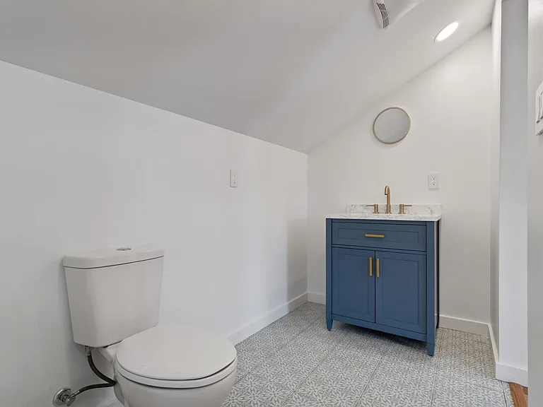 1238 Butterfield Way — Photo 4
