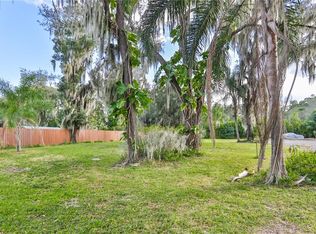 511 Sandhill Point Ln, Seffner, FL 33584