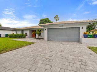 1277 NW 85th Ter, Coral Springs, FL 33071