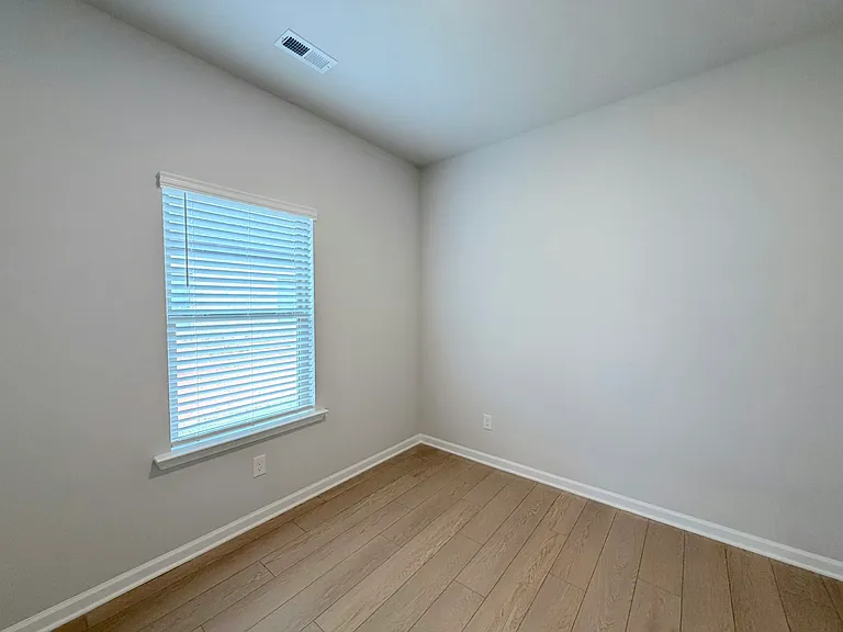 137 Clift Creek Dr — Photo 36
