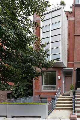 Rented by Corcoran | media 12