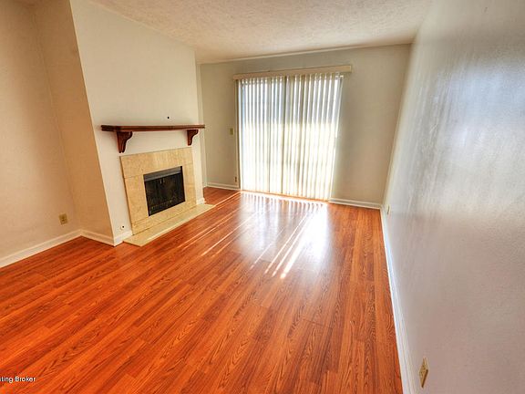 4th image of 3306 Colonial Manor Cir Unit 4B