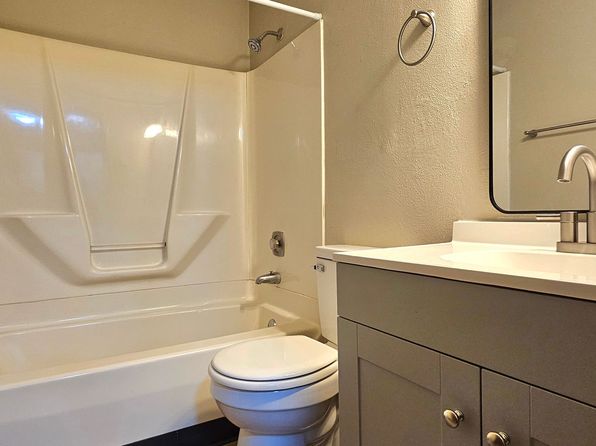 90 Woods Dr #B59c39543