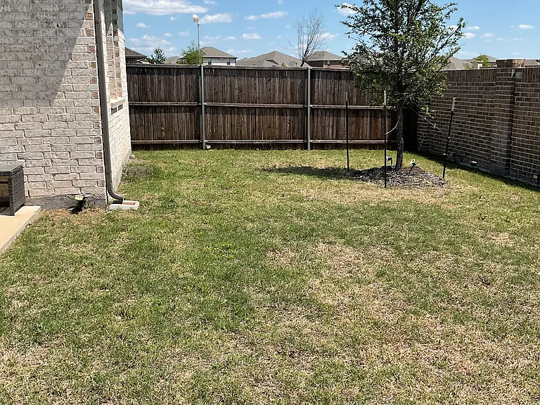 411 Bertney Dr — Photo 20