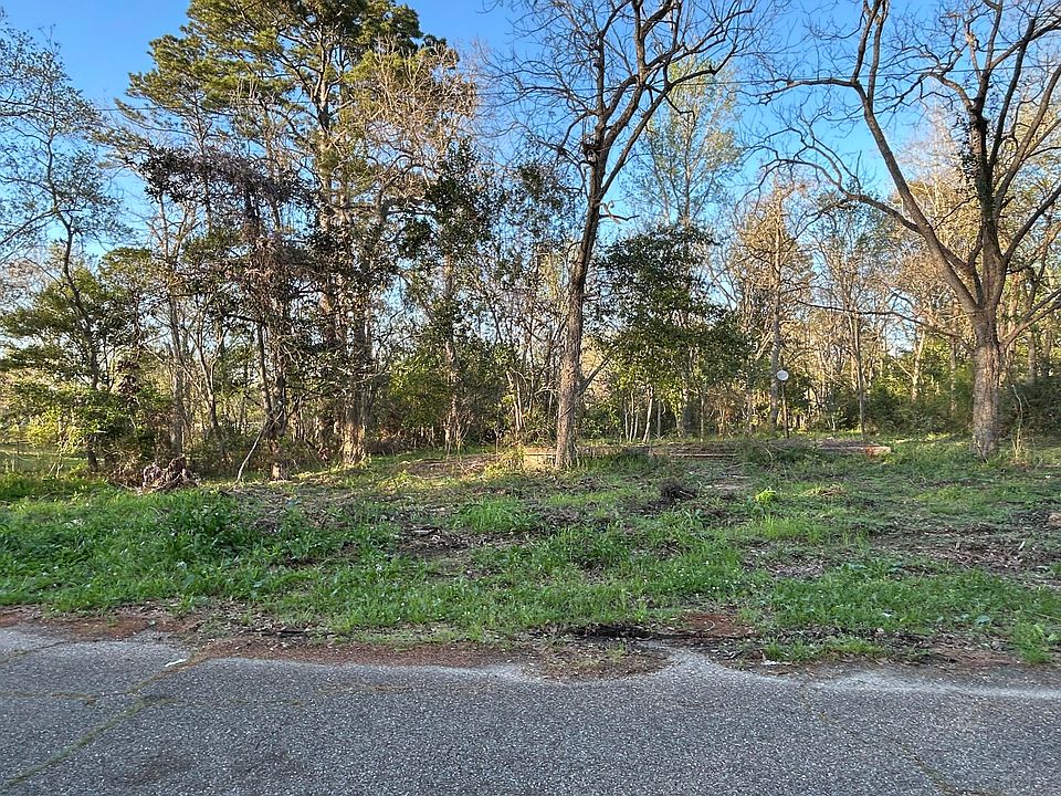 2nd image of 506 W Camp Ave