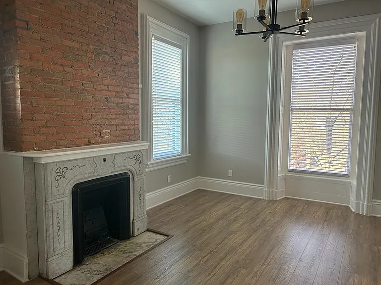 3805 Franklin Blvd #201 — Photo 25