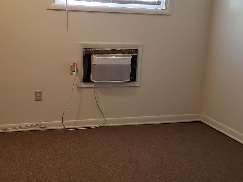 2nd image of 3061 Indianola Ave APT F