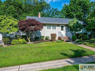 20 Melville Rd, Edison, NJ 08817