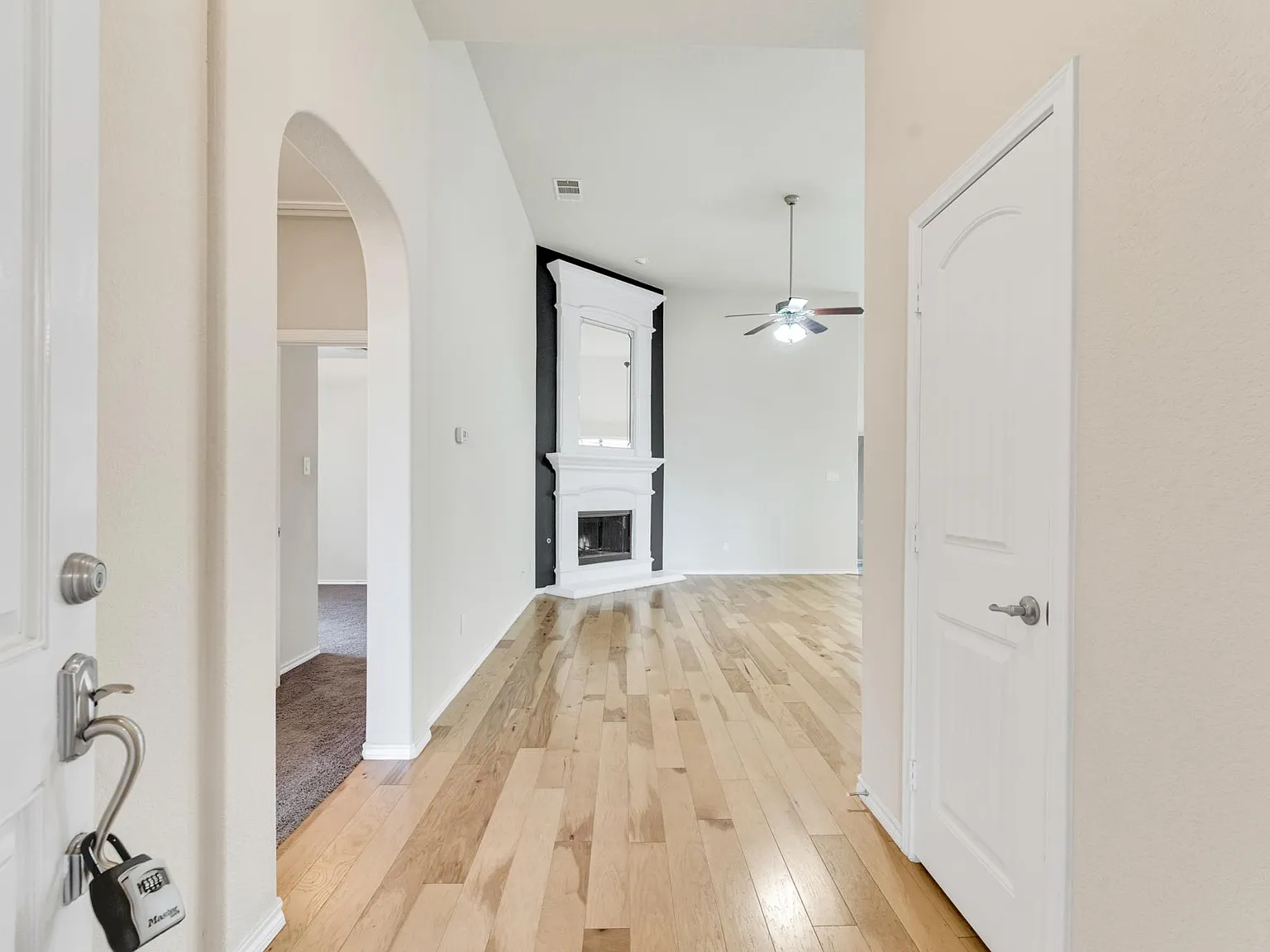 3 bed, 1612 sqft, $2,300 — Photo 4