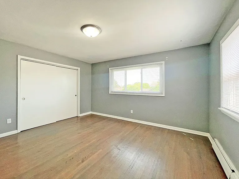 7515 Cloman Way — Photo 10