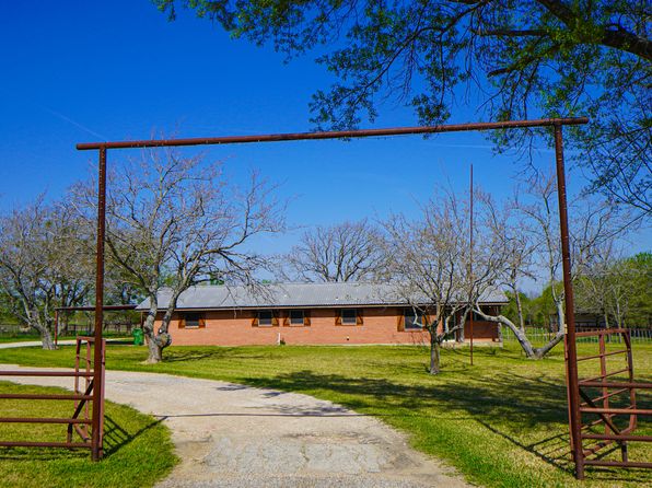 19761 N State Highway 34