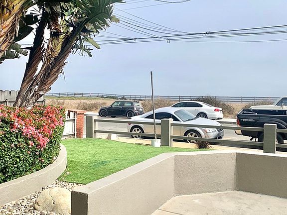 4th image of 6736 Del Playa Dr #B