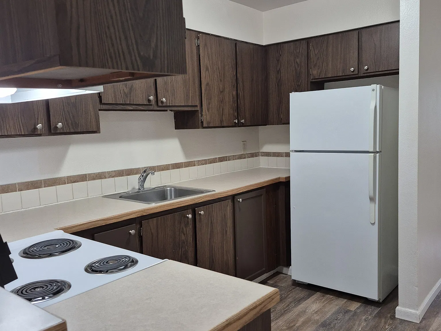 Brookside Apts - 2133 — Photo 3