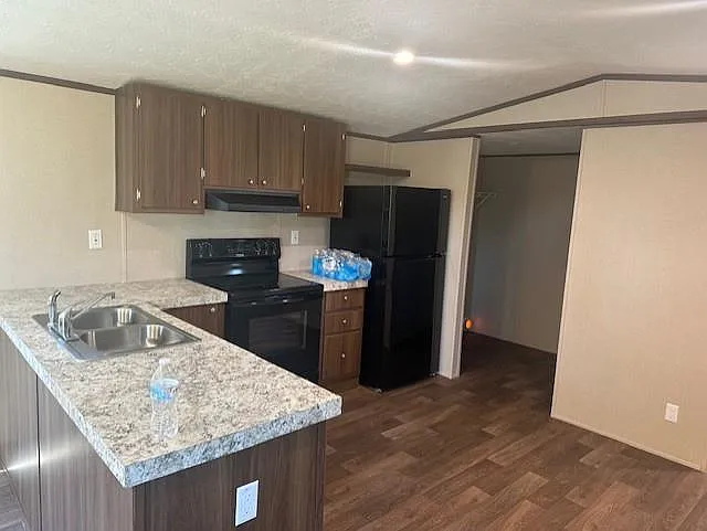 3 bed, 2.0 bath, $1,100 — Photo 3