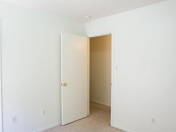 4th image of 5216 Park Ridge Rd NW