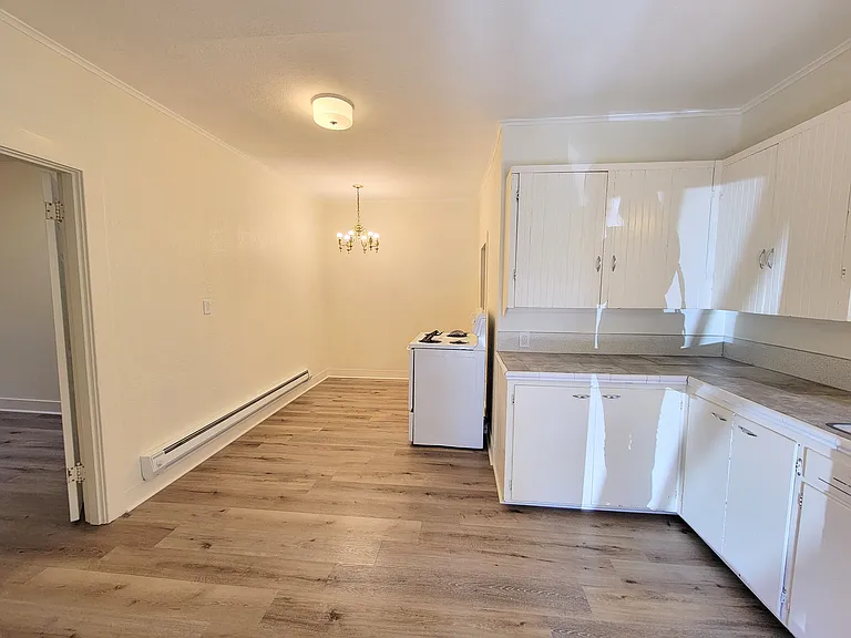 1937 Oregon Ave #1 — Photo 3