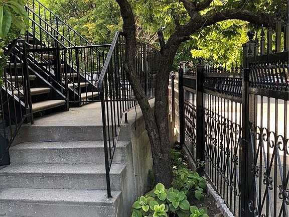 4th image of 592 Saint Marys St
