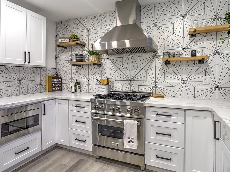 1421 Lucaccini Ln — Photo 3