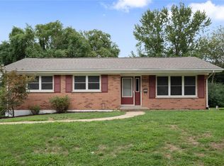 1405 Express Dr, Belleville, IL