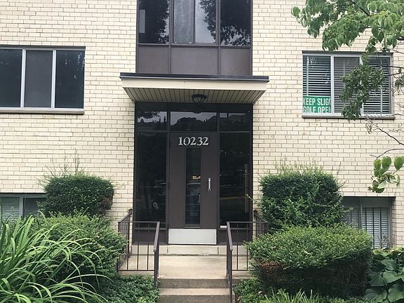 2nd image of 10232 Rockville Pike APT 301