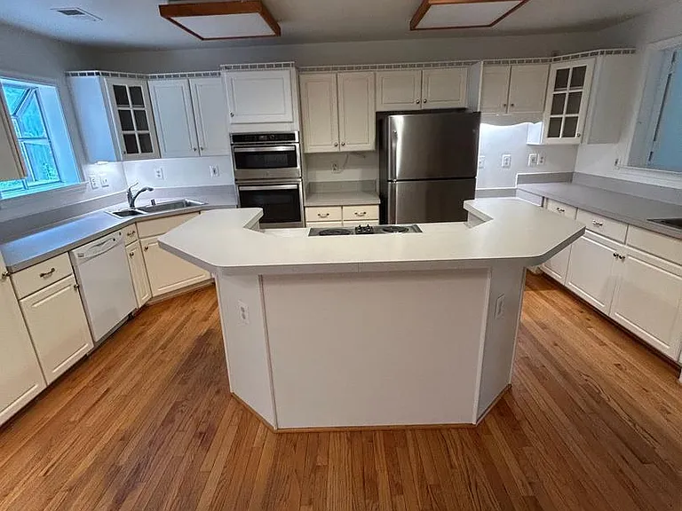3945 Valley Ridge Dr — Photo 7