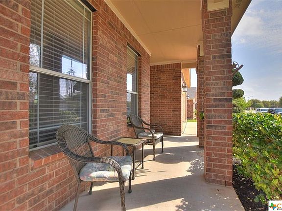 4th image of 501 Glen Valley Ln
