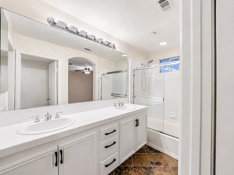 312 Bishop Dr — Photo 27