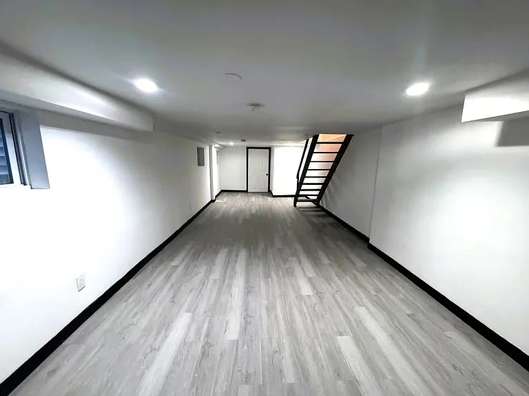 158 Catherine St #2 — Photo 13