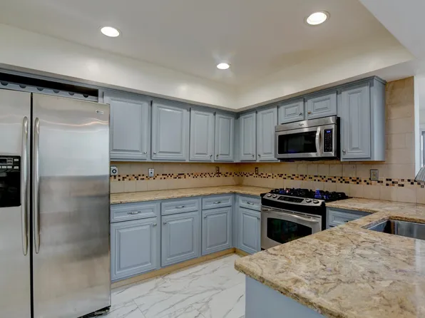 816 Topsail Lane image 11 of 43