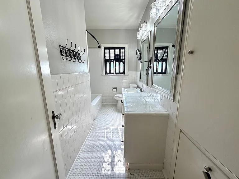 109 W Norwood Ct #3 — Photo 12