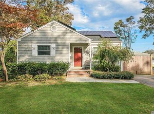 133 Seville Blvd, Sayville, NY 11782