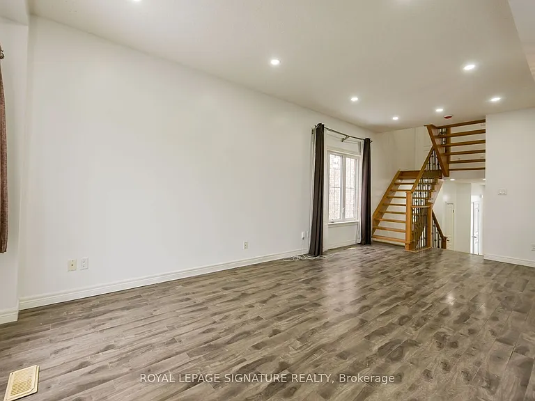 96 Highgate Dr #UPPER LEVEL A — Photo 12