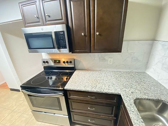 5th image of 1510 N Chickasaw Trl