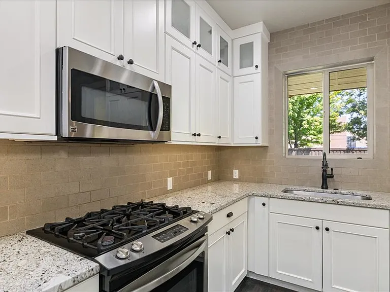 1250 W Laughton Dr — Photo 15