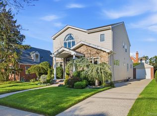 154 Celler Avenue, New Hyde Park, NY 11040