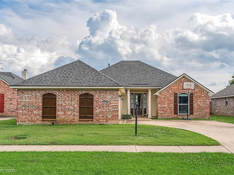 1014 Creole Dr — Photo 1