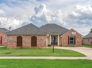 1014 Creole Dr, Bossier City, LA 71111