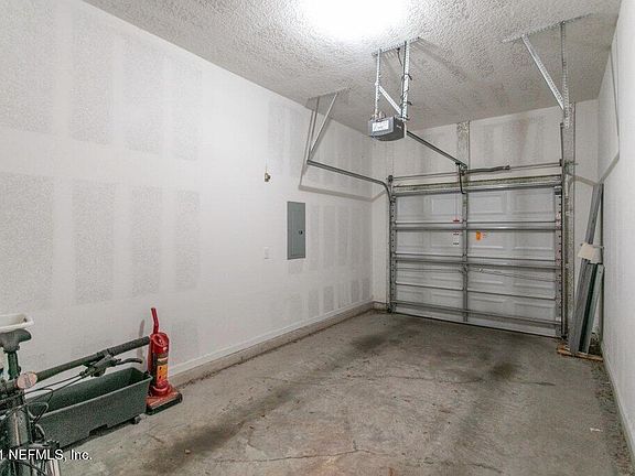 5th image of 13856 Herons Landing Way APT 11-10