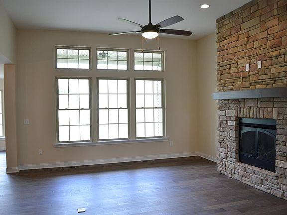 3rd image of 20 Peregrine Way