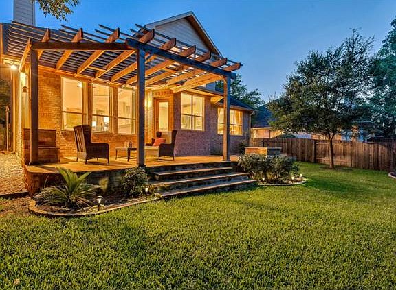 3rd image of 12820 Majestic Oaks Dr