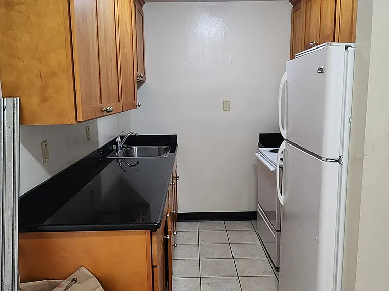 2740 College Ave #203 — Photo 2