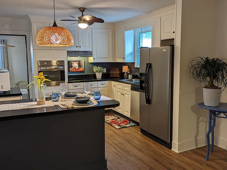 1570 Armistead Dr — Photo 8