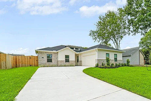 13315 Campos Dr Photo 1