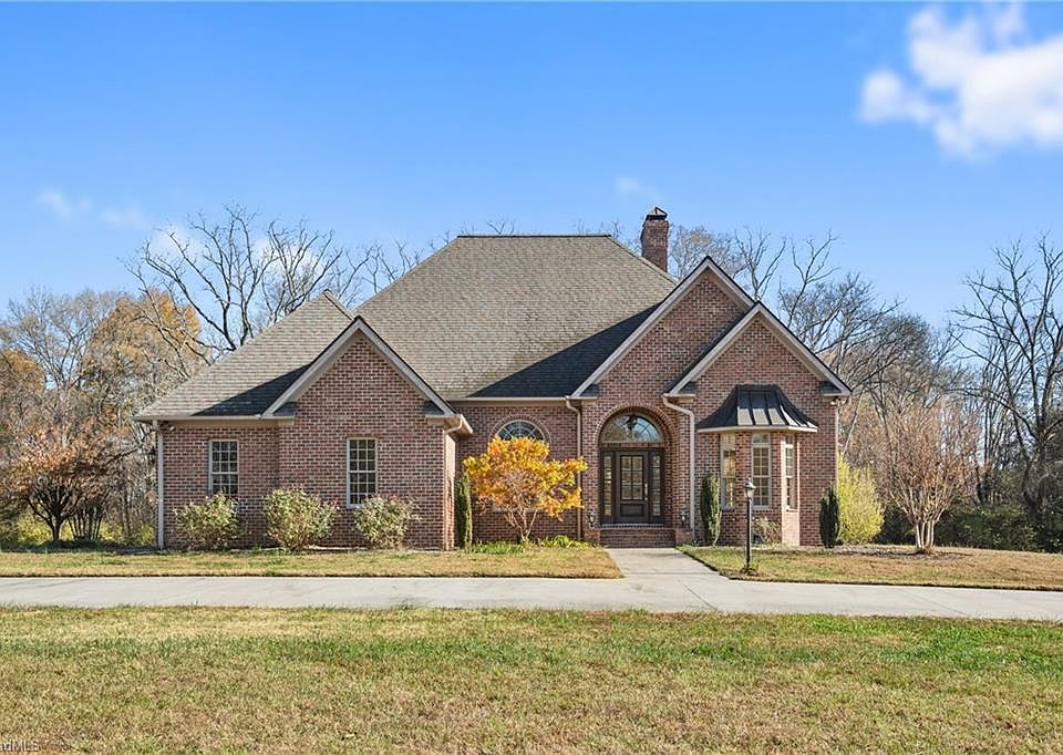 1st image of 375 Howardtown Cir