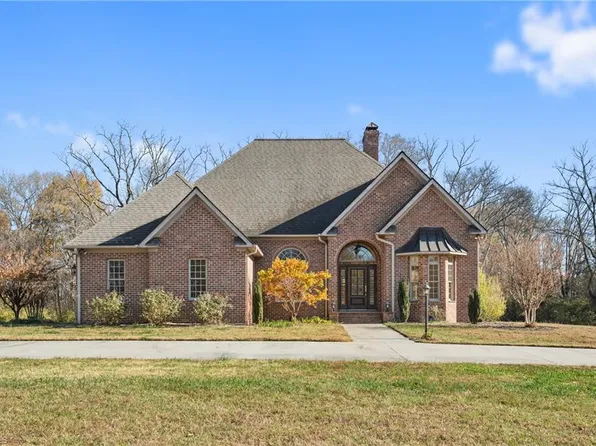 375 Howardtown Cir, Mocksville, NC 27028