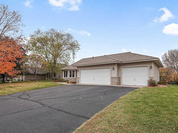 3rd image of 5216 91st Cres N