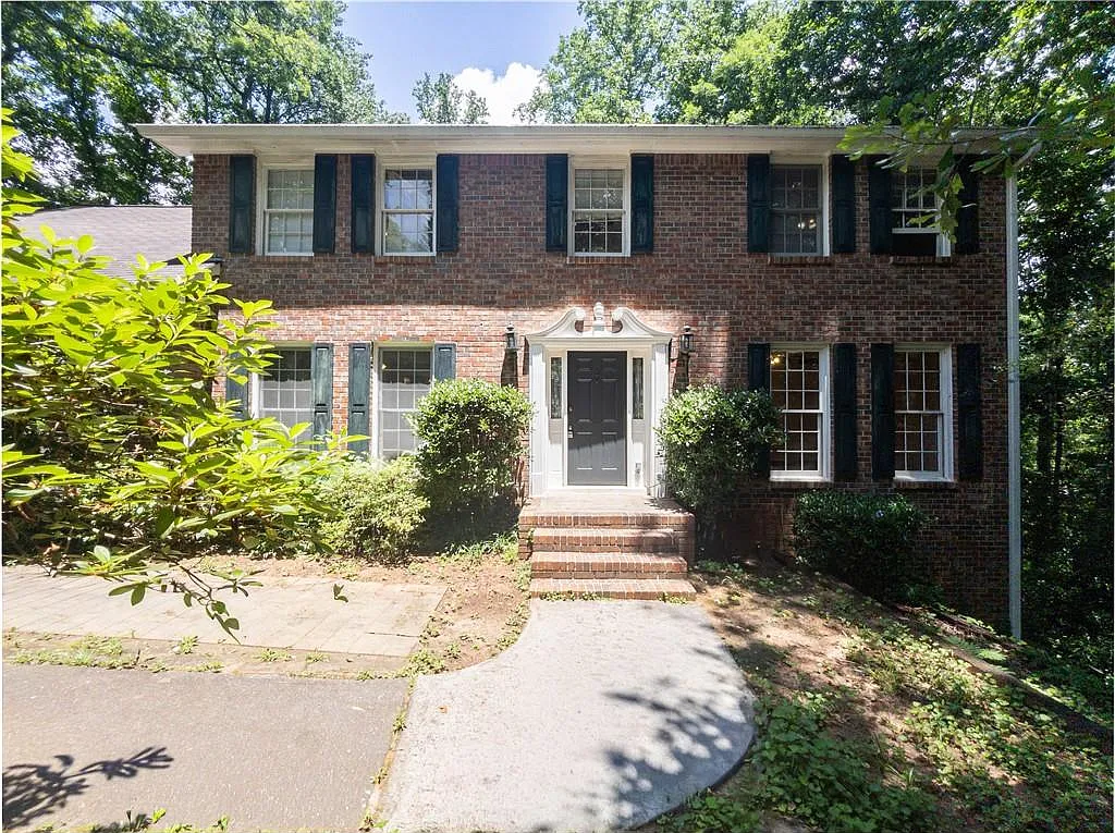 4 bed, 2.5 bath, 2779 sqft, $2,500 — Photo 1