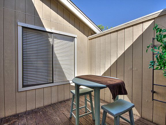 4th image of 2223 Old Creek Cir