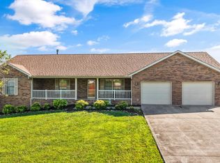 1426 Sparks Ln, Sevierville, TN 37876