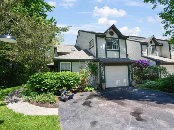 29 Lake Forest Drive, Burlington, VT 05401